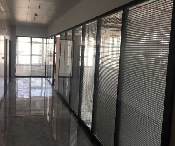 嘉兴工程玻璃隔断